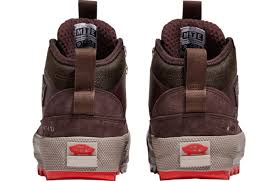 国内配送 VANS MTE HALF CAB GORE-TEX BITTER CHOCOLATE Vans MTE Half Cab GORE-TEX Mid Top Shoes - Bitter Chocolate